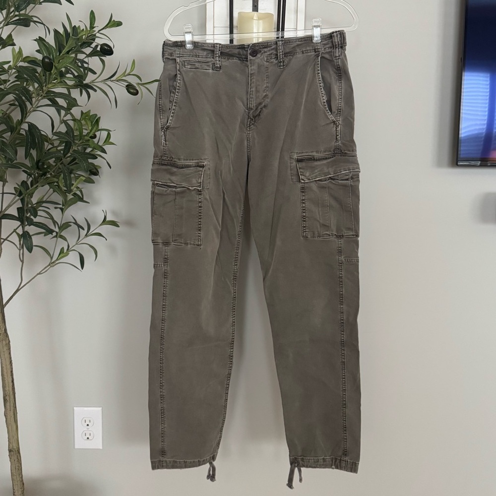 AE Cargo Pants - Green Olive